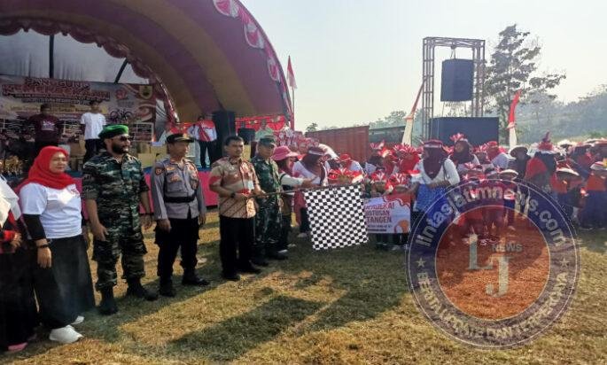 Bati Tuud Tangen Kawal Karnaval HUT RI ke-81, 300 Warga Galeh Tumpah Ruah