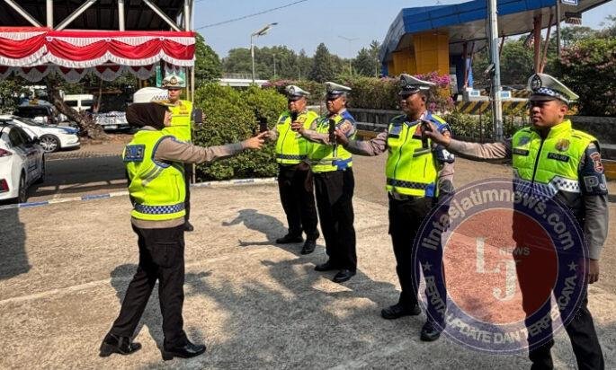 Siaga Pengaduan 110 Ka induk PJR BSD Kompol Darmawati., SE., SH., MM Tegaskan Larangan Berhenti di Bahu Tol Jalan