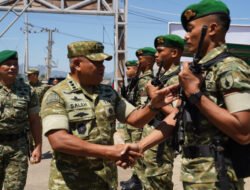 Dandim 0801/Pacitan Sambut Wakasad Letjen TNI Saleh Ke Marsheling Area Yonif TP 934/SBY