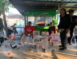 Dari Sampah Jadi Pupuk, Babinsa Kepatihan Wetan Ajak Warga Bikin Komposter dari Limbah Galon