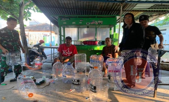 Dari Sampah Jadi Pupuk, Babinsa Kepatihan Wetan Ajak Warga Bikin Komposter dari Limbah Galon