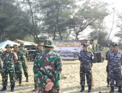 Sambut HUT TNI Ke-81 Kodim 0801/Pacitan Gelar Karya Bhakti Bersih Pantai Wisata Pancer Door