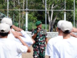 Kodim 0801/Pacitan Beri Latihan Dasar Kepemimpinan dan Bela Negara Dalam Kegiatan PKKMB AKN Pacitan