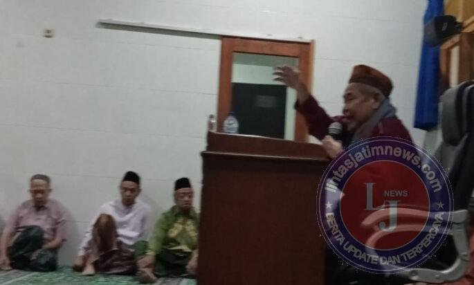 Belajar dari Keteguhan Nabi Nuh AS, Ustadz Amrozi Ajak Jamaah Perbanyak Istighfar