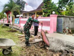 Babinsa dan Warga Kepet Gotong Royong, Buka Akses Menuju Lahan KWT Mekar Sari