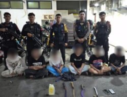 Brimob Polda Metro Jaya Amankan 6 Pemuda Hendak Tawuran, Temukan Sajam dan Cairan Diduga Air Keras di Duren Sawit