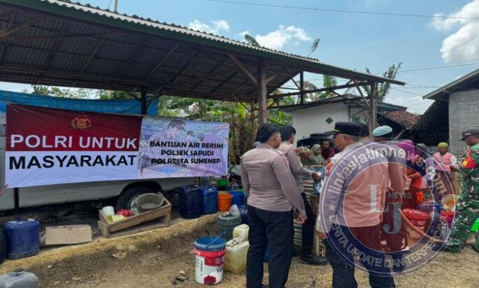Polresta Sumenep Salurkan Bantuan Air Bersih untuk 440 KK di Desa Gendang Barat