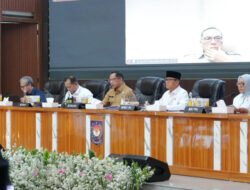 Kendalikan Inflasi, Tito Minta Pemda Waspadai Kenaikan Harga Ayam, Telur, dan Beras