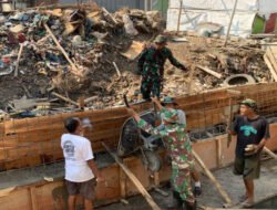 Pelopori Gotong Royong, Koramil 04/Jebres Bersama Warga Kebut KBD Tahap III di Gandekan