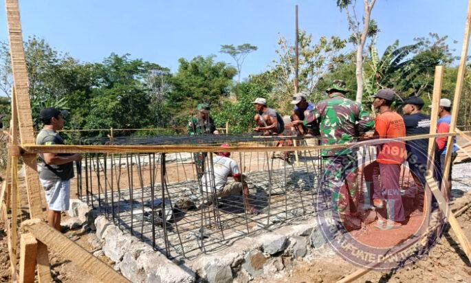 Pembangunan Jembatan Perintis Garuda Tahap VII Kodim Ponorogo Terus Dikebut, Berikut Capaiannya