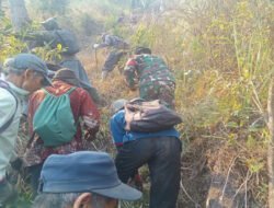 Babinsa Jogorogo dan Warga Buat Ilaran, Cegah Kebakaran Hutan Meluas di RPH Manyul