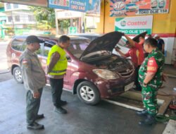 Dukung Usaha Warga Binaan, Serka Rochani Sambangi Pelaku Bengkel Mobil