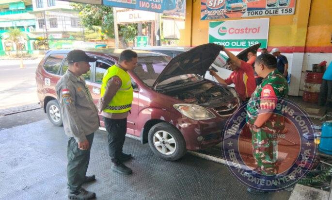 Dukung Usaha Warga Binaan, Serka Rochani Sambangi Pelaku Bengkel Mobil