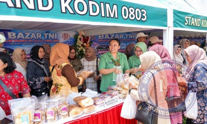 Stand Sembako Kodim Madiun Meriahkan Bazar HUT ke-81 TNI di PBC Kota Madiun