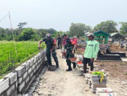 TNI dan Warga Kalijambe Bersatu, Pagar Makam Dibangun dengan Semangat Gotong Royong