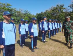 Babinsa Lembah Tanamkan Disiplin dan Kekompakan kepada Siswa SMK Muhammadiyah Dolopo