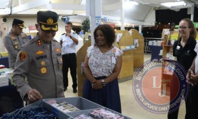 MV Doulos Hope Kembali Bersandar di Pelabuhan Kalibaru, Hadirkan Ribuan Koleksi Buku untuk Masyarakat Jakarta