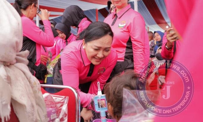 Bhayangkari Turunkan 74 Nakes dalam Bakkes di Aceh Tamiang, Sediakan Cek Lab hingga Operasi Katarak Gratis