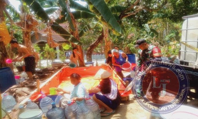 Kemarau Belum Usai, Babinsa Wonosegoro Dampingi Droping Air Bersih untuk Warga Jlobog