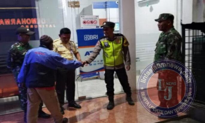Menjaga Kamtibmas di Wilayah Binaan, Babinsa Intensifkan Patroli Malam