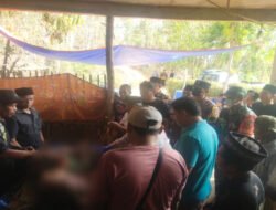 Babinsa Desa Temon Dampingi Evakuasi Warga Meninggal Dunia Terjatuh Dari Pohon di Arjosari