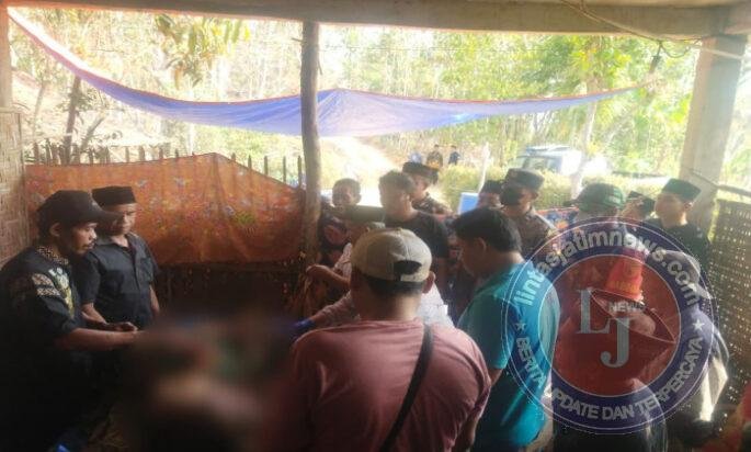 Babinsa Desa Temon Dampingi Evakuasi Warga Meninggal Dunia Terjatuh Dari Pohon di Arjosari