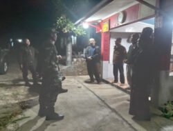 Patroli Malam Koramil Batuwarno, TNI-Polri Sambangi Pos Kamling Jaga Kondusivitas Wilayah