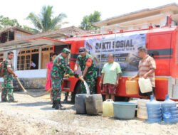 Kodim 0806/Trenggalek Salurkan 15.000 Liter Air Bersih ke Warga Sukokidul