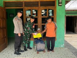Door to Door, TNI-Polri Dampingi Penyaluran BLT di Sumberingin