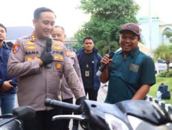 Kapolres Gresik Kembalikan Motor Milik Korban Curian, Dua Pelaku Diberi Tindakan Tegas Terukur