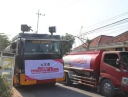 Tanggap Kemarau Panjang, Polres Sampang Distribusikan 120 Ribu Liter Air Bersih