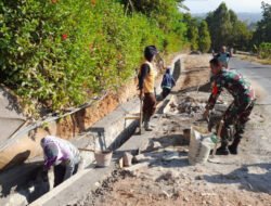 Babinsa dan Warga Cermo Gotong Royong Bangun Saluran Air Demi Lingkungan yang Lebih Lancar