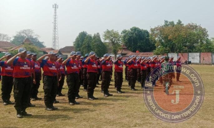 Bukan Sekedar Baris Berbaris, Babinsa Karangmalang Tanamkan Disiplin dan Jiwa Kebangsaan ke 120 Pelajar