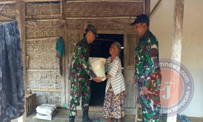 Bentuk Kepedulian, Kodim 0801/Pacitan Salurkan Bantuan Sembako Untuk Warga Kurang Mampu di Pacitan
