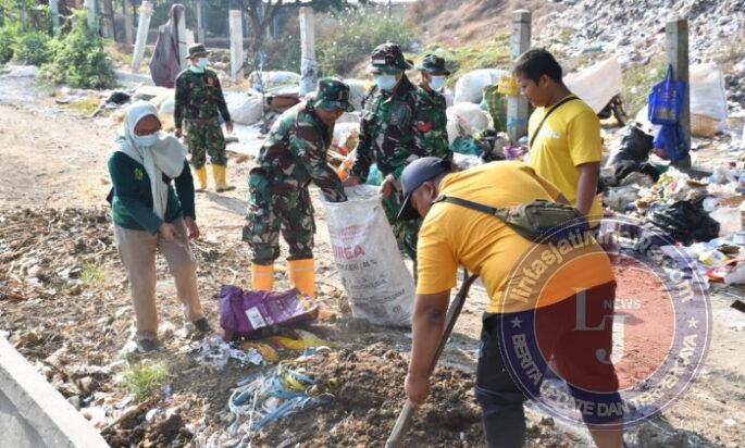 Sinergitas Kodim Ponorogo Bersama Unsur Terkait Dalam Kerja Bakti Wujudkan Lingkungan ASRI
