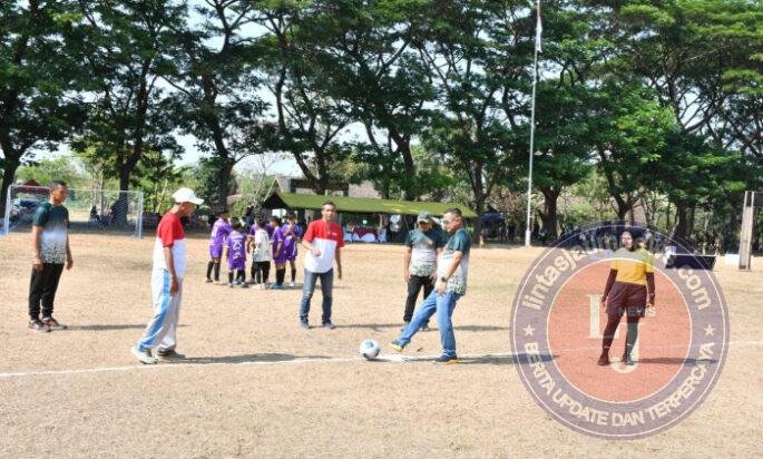 Turnamen Sepak Bola Antar SSB U-12 Dandim Cup Dibuka, Dandim Ponorogo Ajak Para Atlet Junjung Tinggi Sportivitas