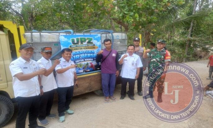 Atasi Kekeringan di Pacitan, Babinsa Desa Punjung Lakukan Pendampingan Distribusi Air Bersih