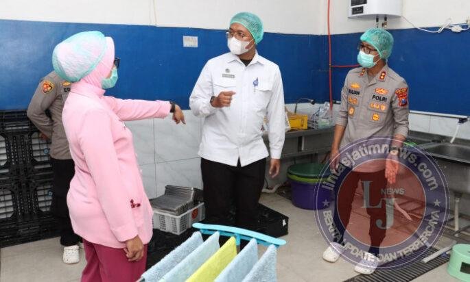 Pastikan Higienis, Kapolres Malang Cek Pilot Project MBG Konsep Prasmanan