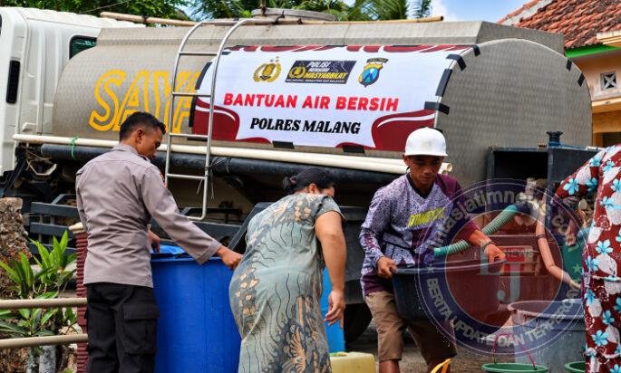 Tanggap Darurat Kekeringan, Polres Malang Pasok 35 Ribu Liter Air Bersih ke Dua Kecamatan