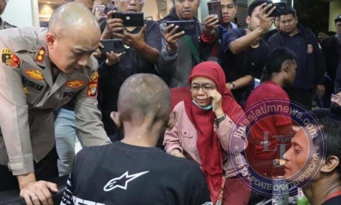 Polres Pelabuhan Tanjung Priok Pulangkan, 4 ABK Korban Penganiayaan KM Maulana, Tangis Keluarga Pecah
