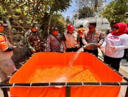 Sinergi Lintas Instansi, Polres Ponorogo Salurkan Bantuan Air Bersih untuk Warga Desa Tumpuk