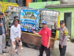 Atasi Kekeringan, Babinsa Kebonagung Dampingi Penyaluran Bantuan Air Bersih untuk Ponpes Nurudh Dholam