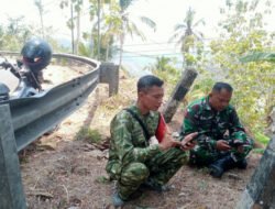Padamkan Karhutla di Ngadirojo, Seorang Warga Terperosok ke Jurang, Babinsa Evakuasi Korban