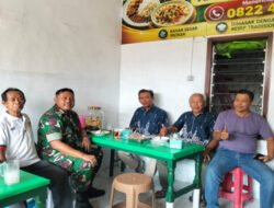 Gelar Komsos Door to Door, Cara Ampuh Babinsa Gandekan Jaga Kamtibmas dan Serap Aspirasi Warga