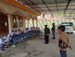 Tanamkan Nasionalisme Sejak Dini, Babinsa Kodim Ponorogo Berikan Materi Wasbang Kepada Siswa