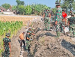 Satgas TMMD ke-130 Kodim Ngawi Maksimalkan Pembangunan Talud dan Pemasangan Stin