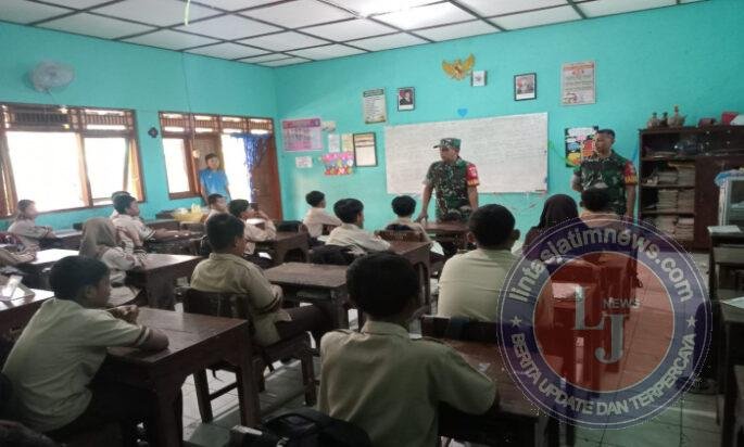 Bentengi Generasi Muda dari Lunturnya Nasionalisme, Babinsa Tangen Tanamkan Wawasan Kebangsaan di Sekolah Dasar