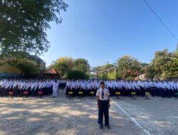 Kapolsek Pucuk AKP Kharis Jadi Pembina Upacara, Beri Pesan Tegas Jauhi Bullying dan Judi Online