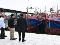 Wakil Presiden Tinjau Langsung Pendangkalan Sungai di Cilacap
