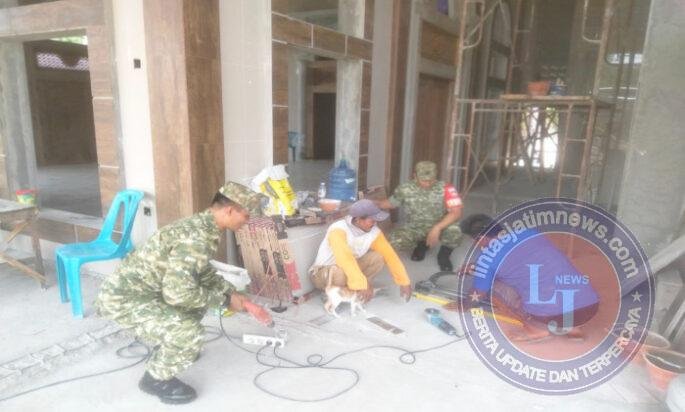Babinsa Jenar Turun Tangan Rehab Masjid An Nur, Utamakan Gotong Royong dan Keselamatan Kerja